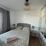 Bel Appart Renove Avec Vue Mer